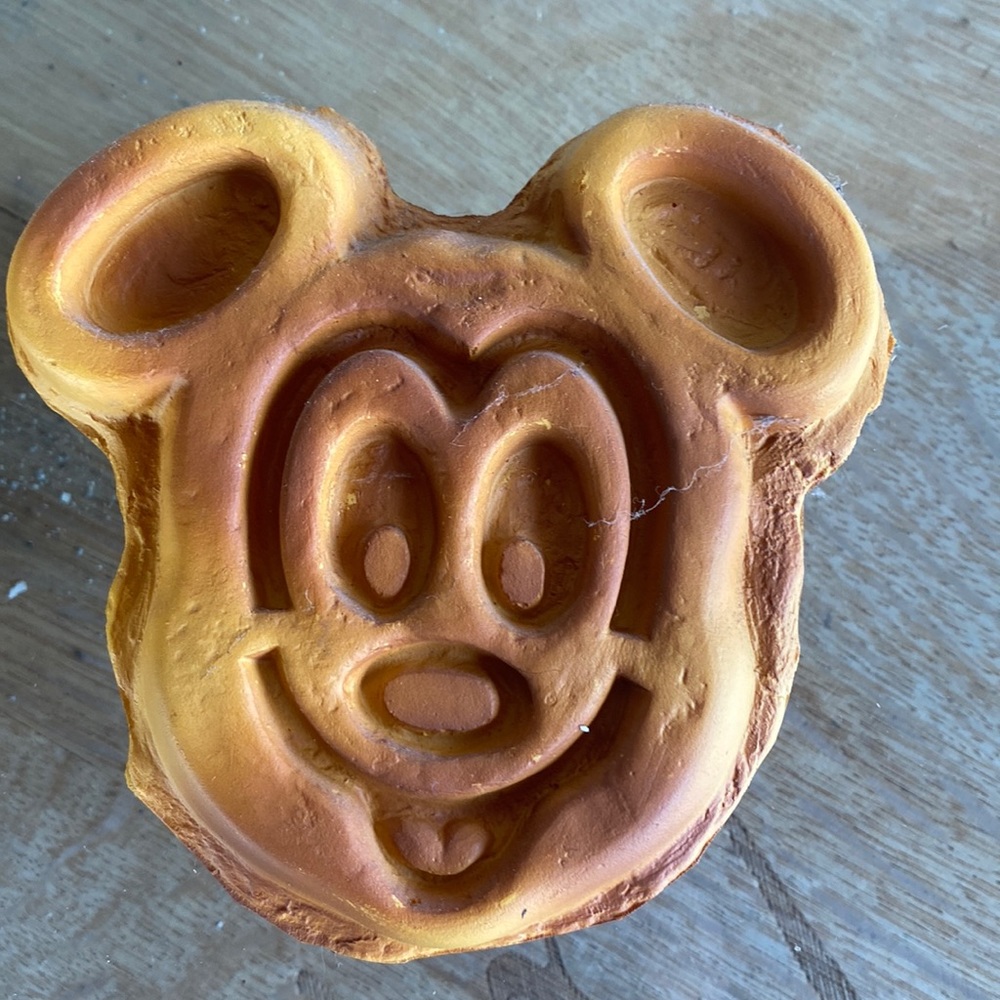 Mickey waffle magnet DISNEYLAND